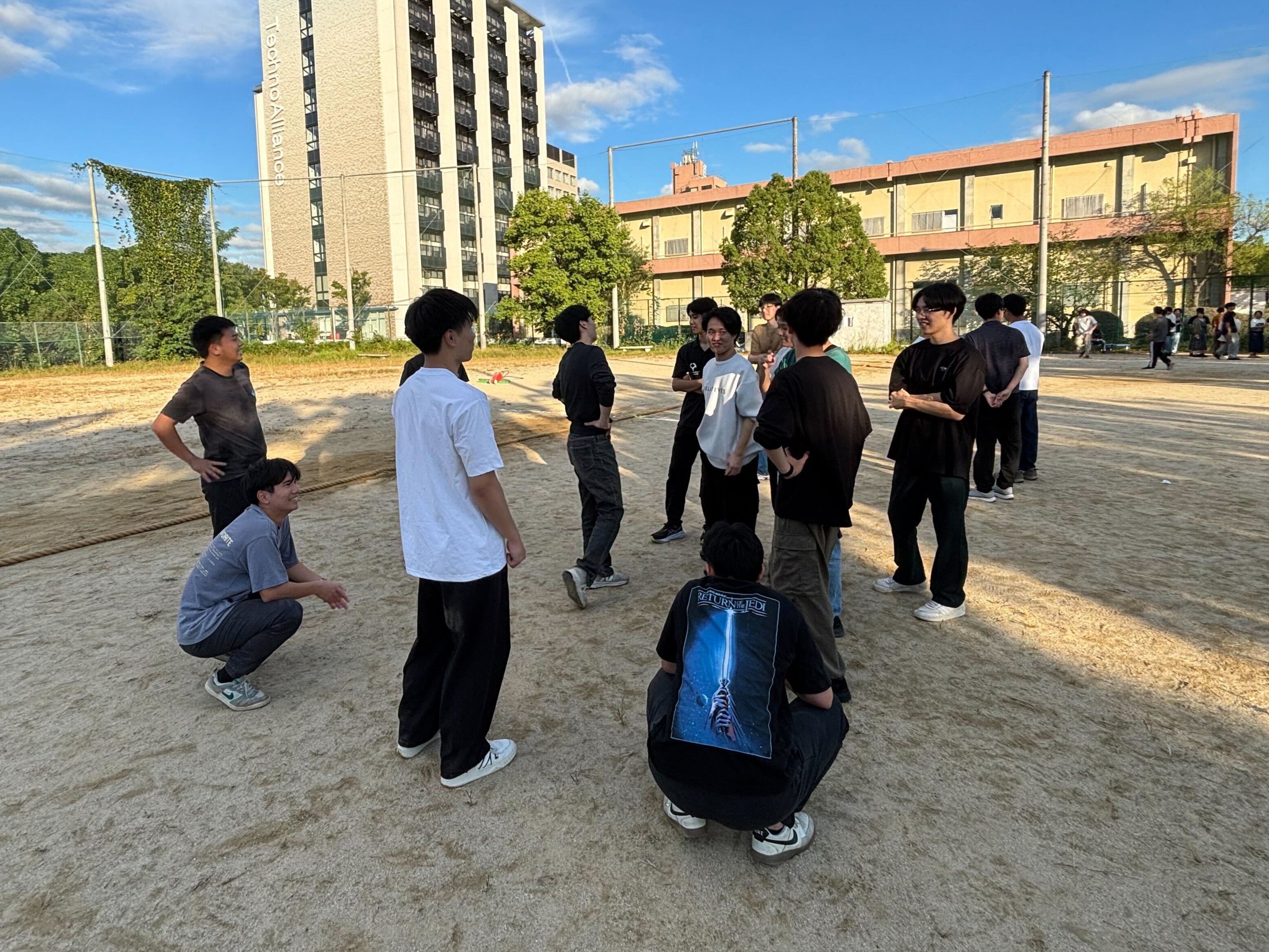 綱引き