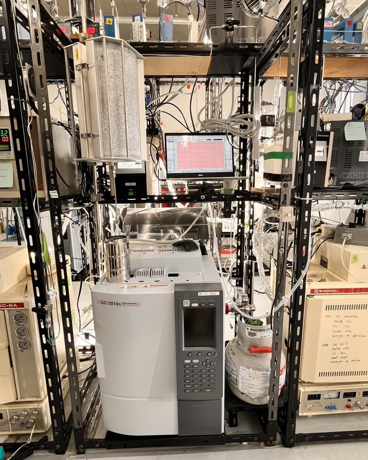 Gas Chromatograph